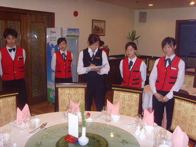 “愛(ài)崗敬業(yè),優(yōu)質(zhì)服務(wù)”主題活動(dòng)在后勤