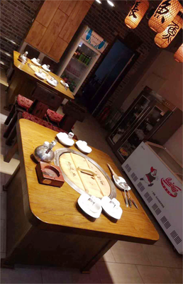 鐵鍋燉的灶臺,鐵鍋燉餐桌,餐廳管理做到這9點